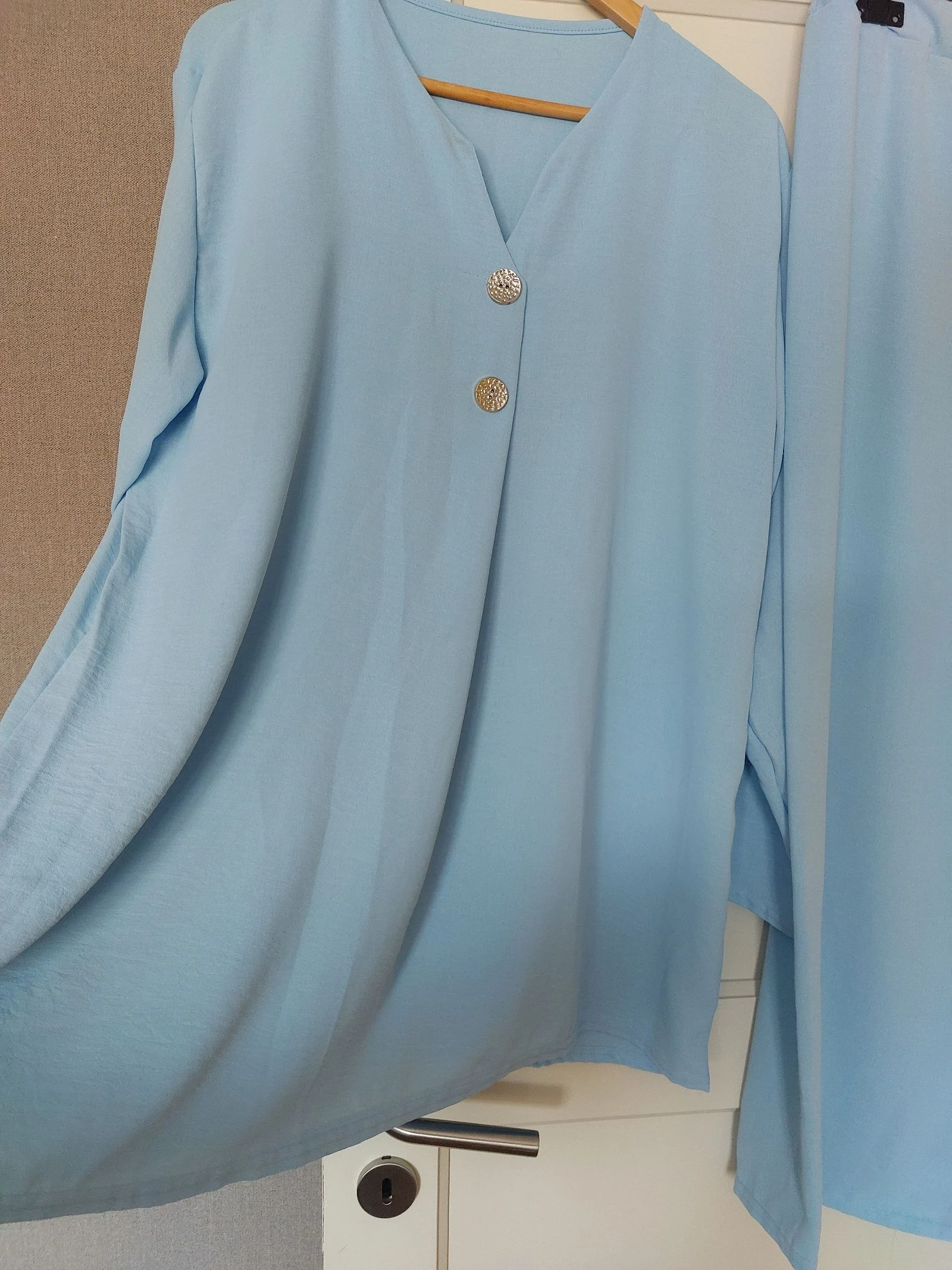 Conjunto de pantalón y blusa – photo 2